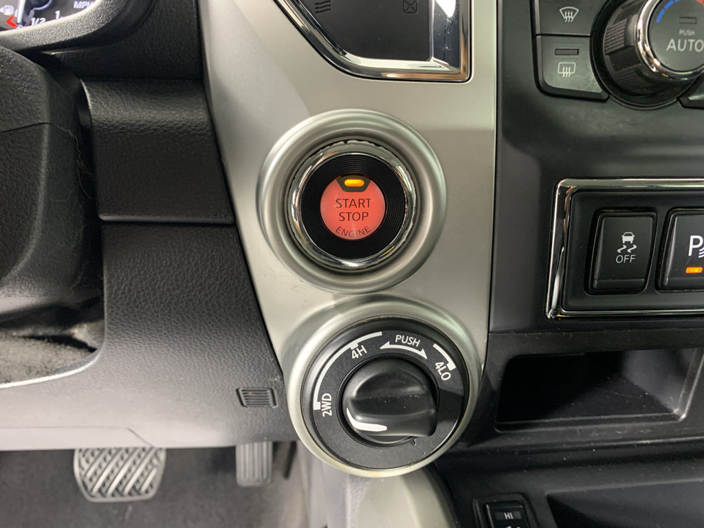 Used 2021 Nissan Titan SV w/ SV Convenience Package AWD/4WD image 16