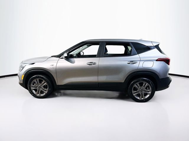 Used 2023 Kia Seltos LX image 4