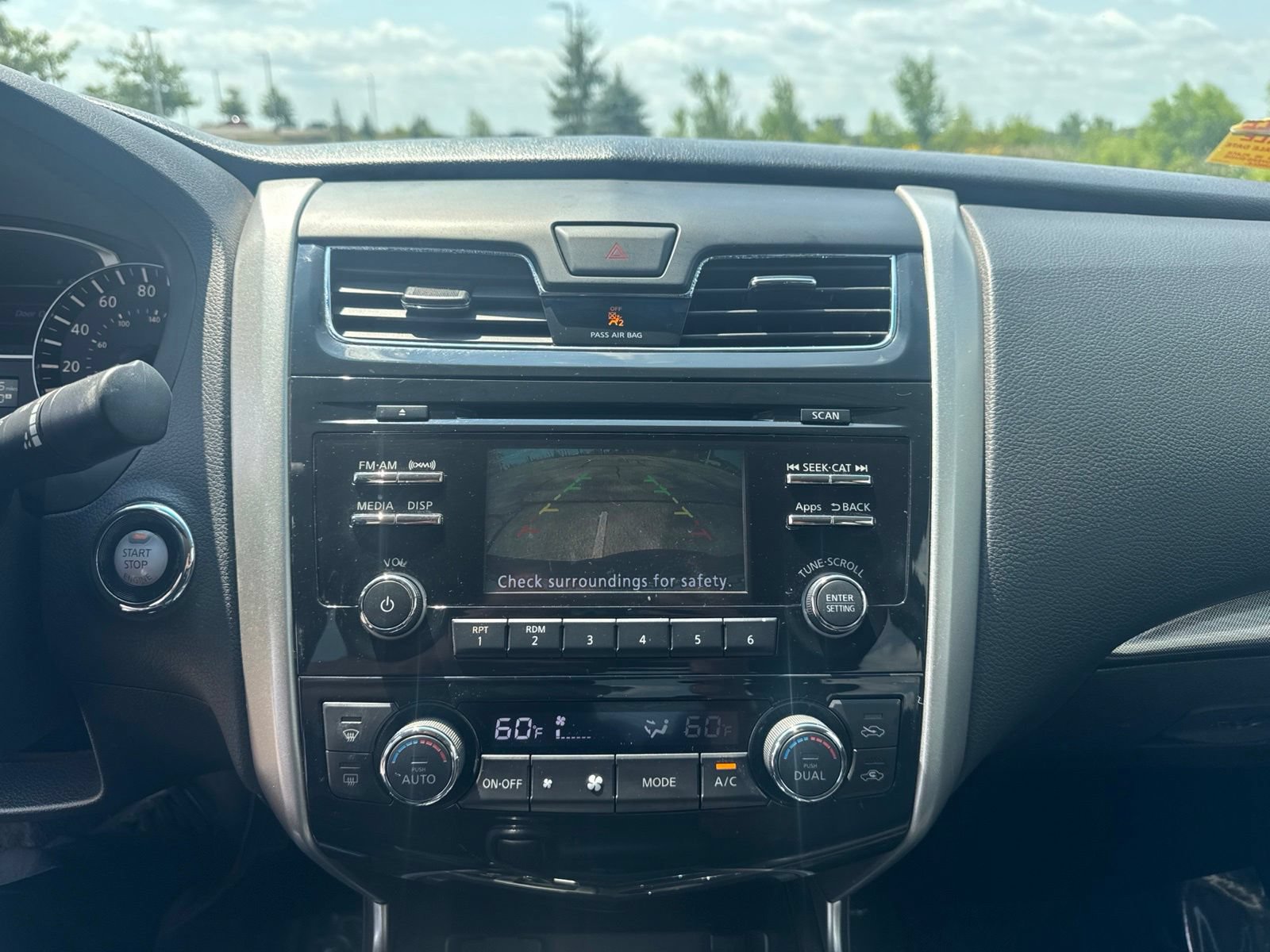 Used 2015 Nissan Altima 2.5 SL FWD image 25