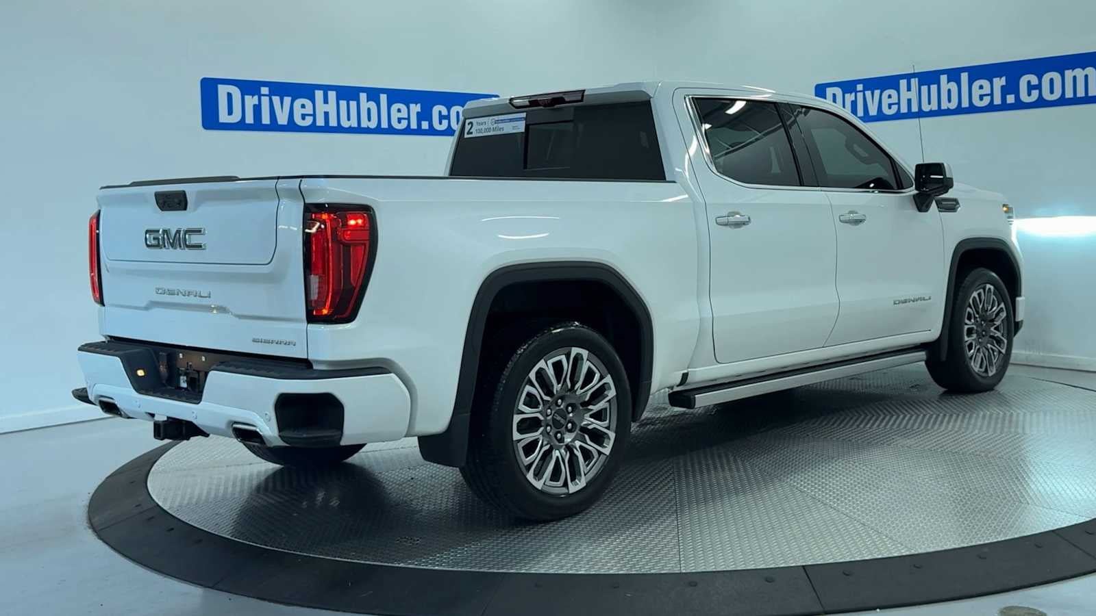 Used 2023 GMC Sierra 1500 Denali Ultimate AWD/4WD image 7