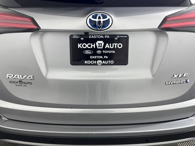 Used 2018 Toyota RAV4 XLE w/ Convenience Package AWD/4WD image 17