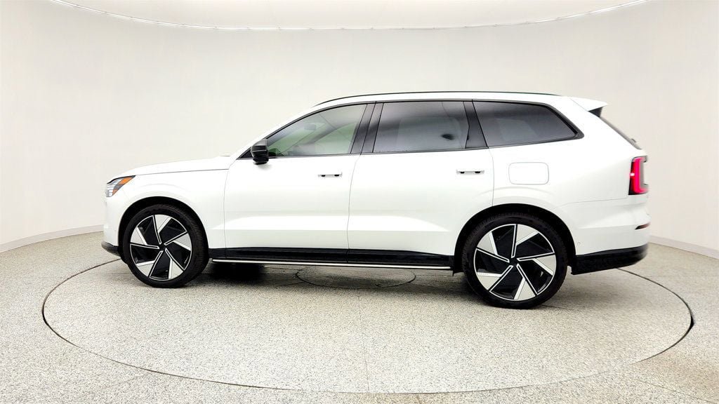 Used 2025 Volvo EX90 Ultra AWD/4WD image 8