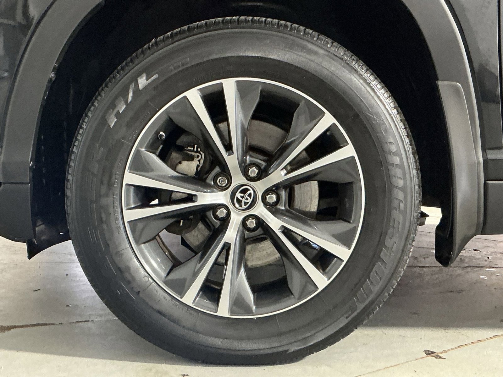 Used 2019 Toyota Highlander Plus image 20