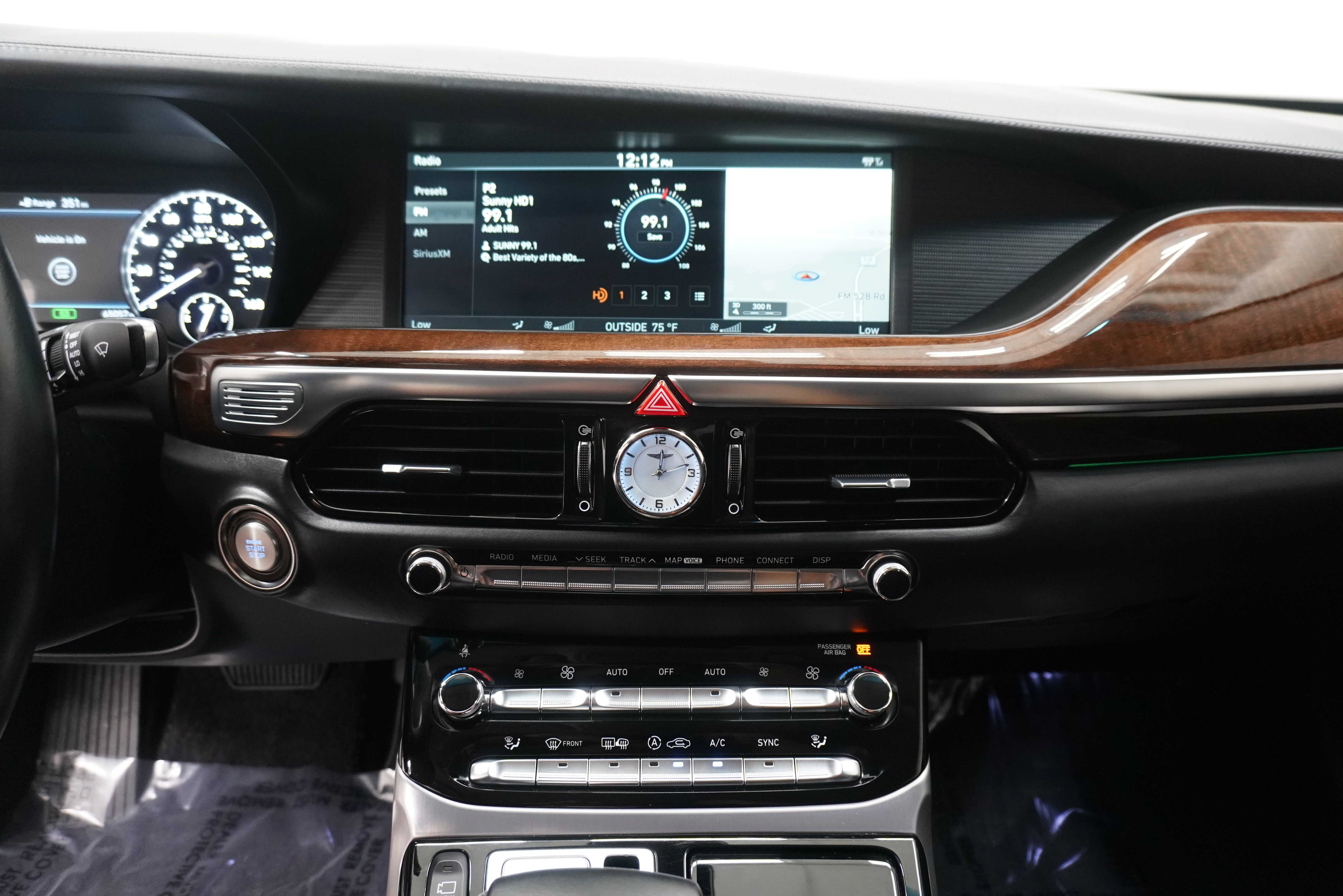 Used 2019 Genesis G90 3.3T Premium image 24