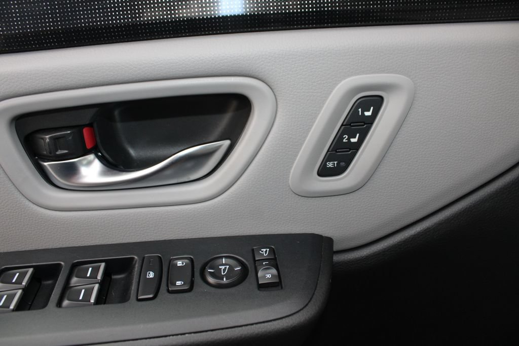 Used 2024 Honda Pilot Elite image 30