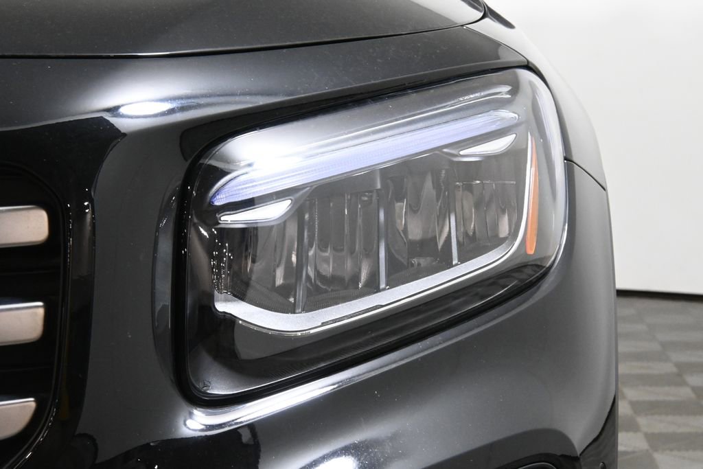 Certified 2026 Mercedes-Benz GLB 250 4MATIC image 11