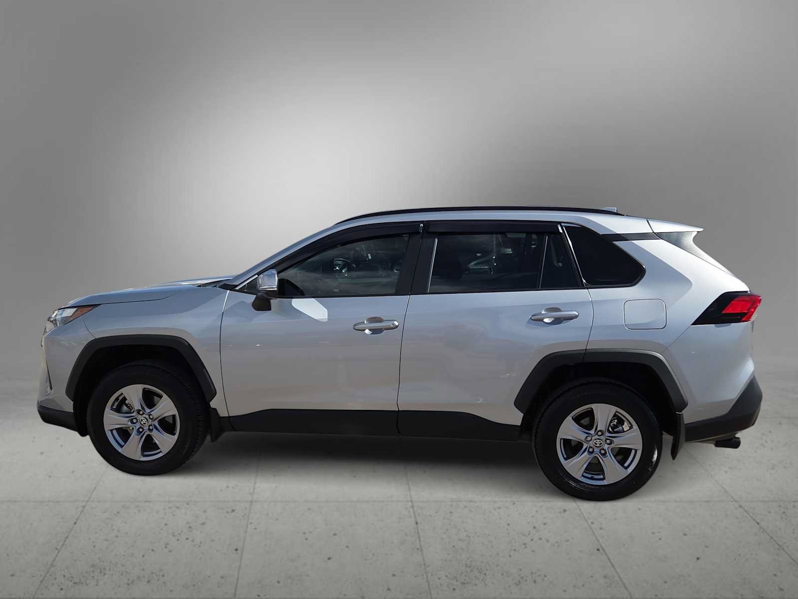 Certified 2025 Toyota RAV4 XLE w/ Convenience Package FWD image 4