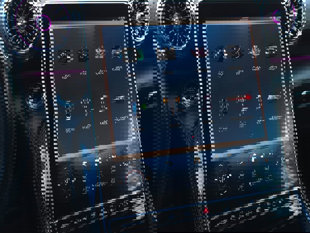 Used 2024 Mercedes-Benz SL 43 AMG image 49