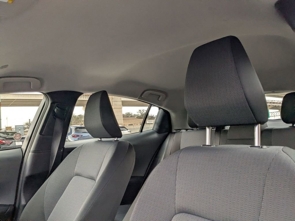 Used 2025 Toyota Prius LE image 16