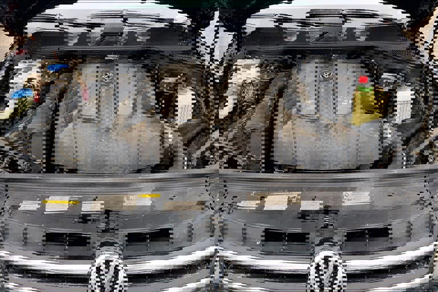 Used 2014 Volkswagen Touareg TDI image 32