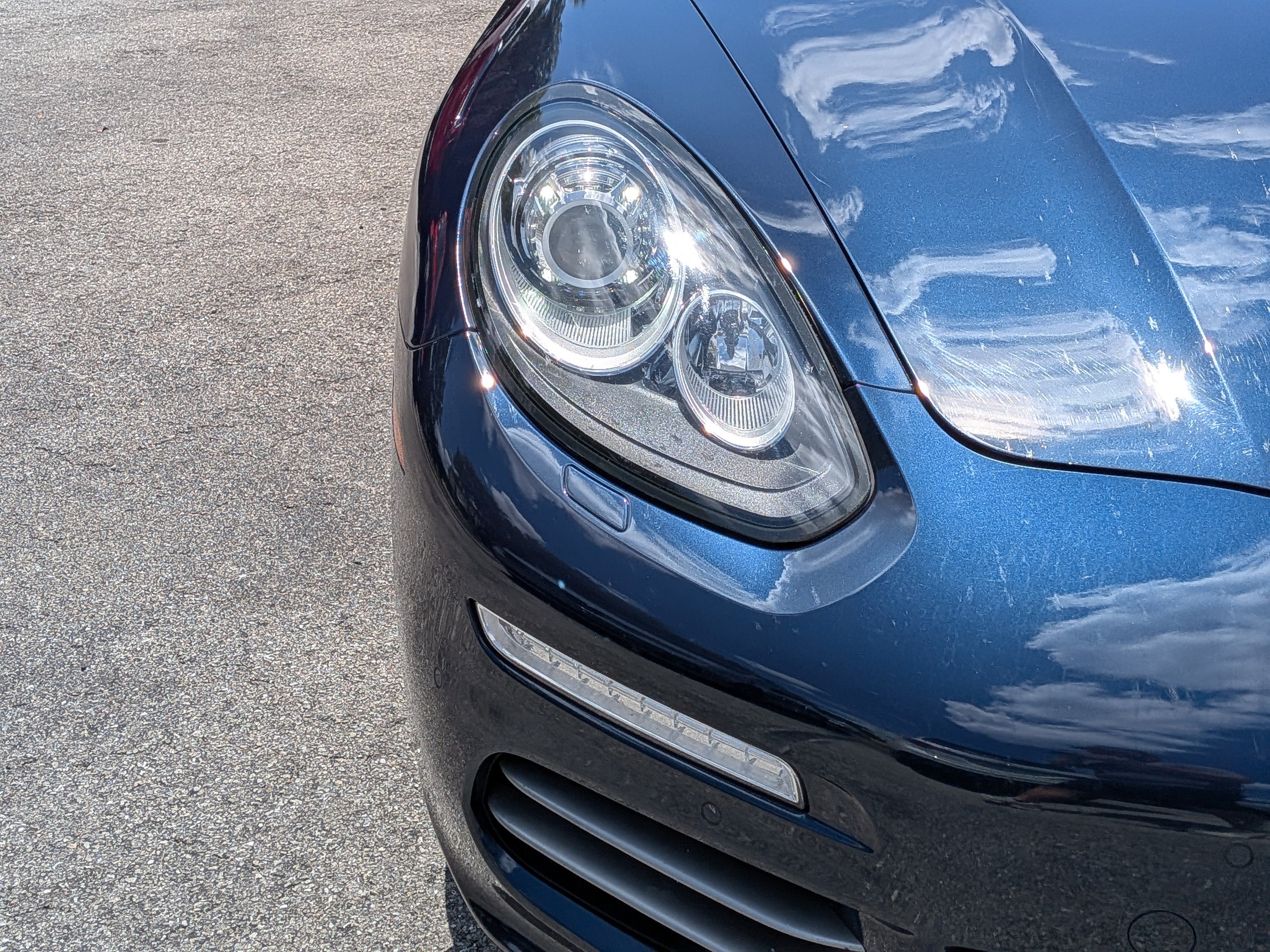 Used 2015 Porsche Panamera 4 AWD/4WD image 10