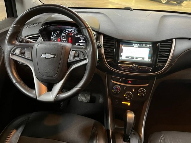 Used 2017 Chevrolet Trax LT w/ LT Convenience Package AWD/4WD image 24