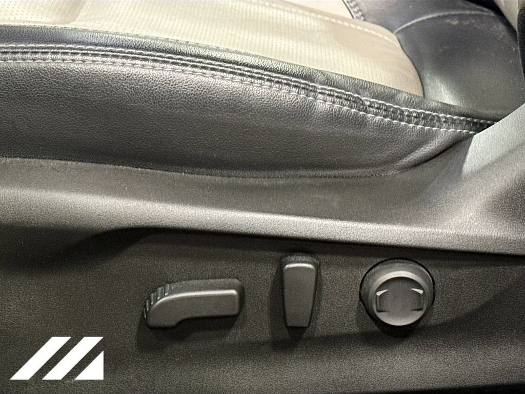 Used 2021 Subaru Forester Limited AWD/4WD image 23