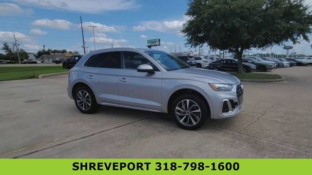 Used 2022 Audi Q5 2.0T Premium Plus w/ Premium Plus Package AWD/4WD image 2