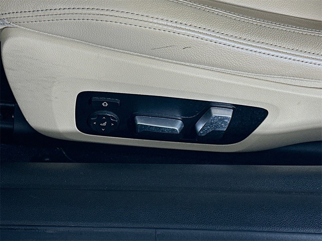 Used 2021 BMW 430i Coupe w/ Premium Package image 22