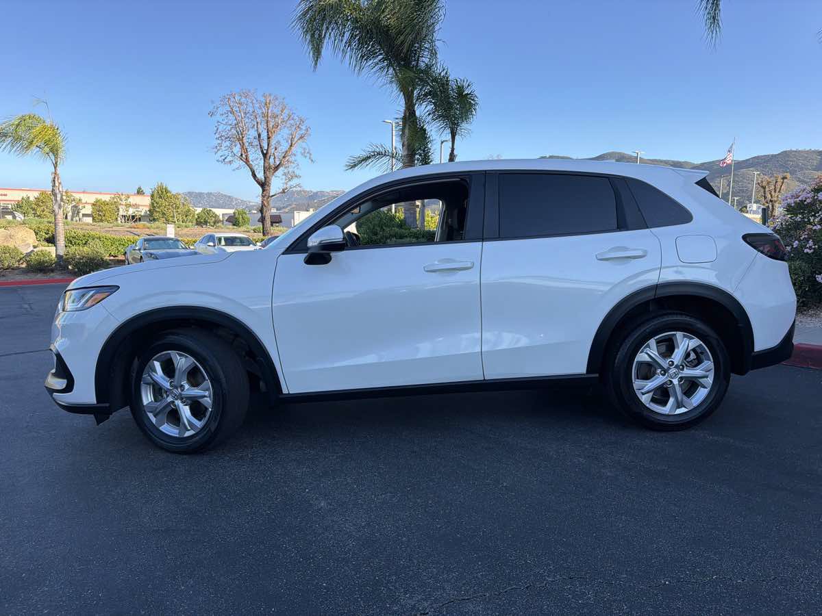 Used 2023 Honda HR-V LX image 11