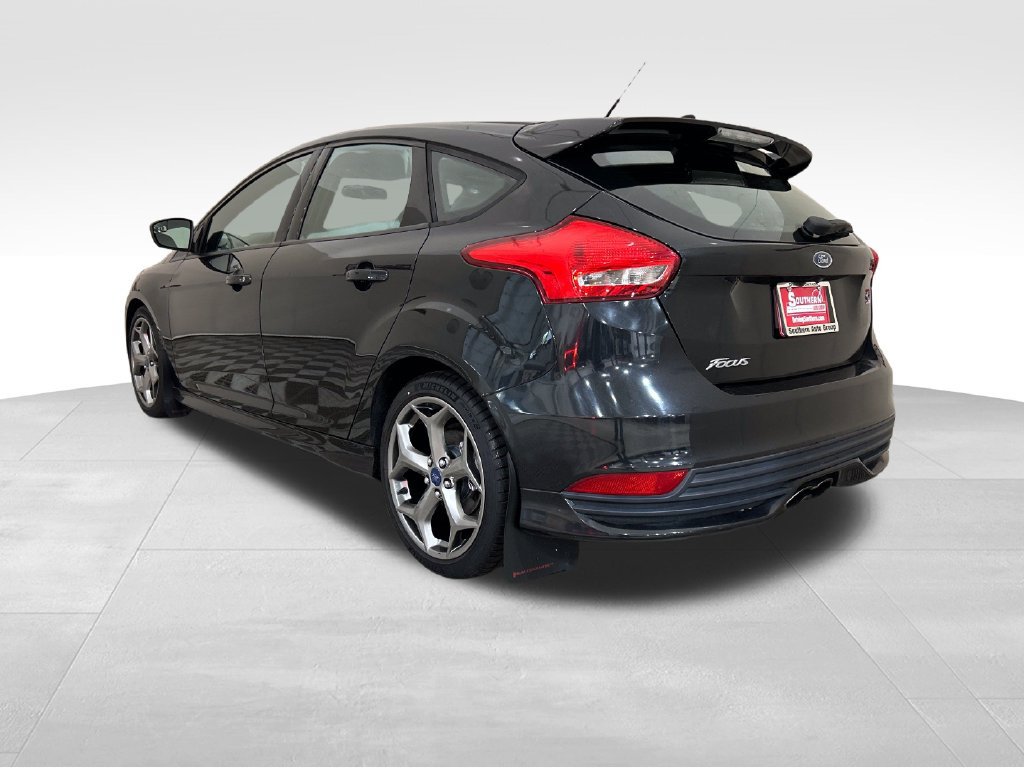 Used 2015 Ford Focus ST FWD image 3