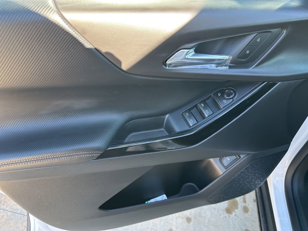 New 2026 Chevrolet Equinox LT image 6