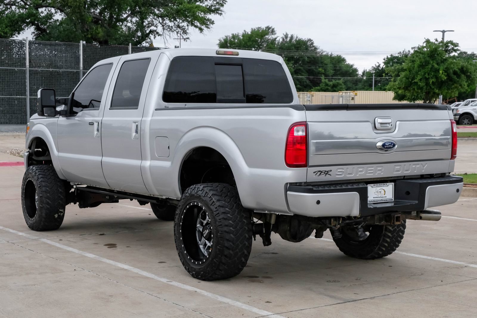 Used 2016 Ford F250 Platinum w/ FX4 Off-Road Package AWD/4WD image 11