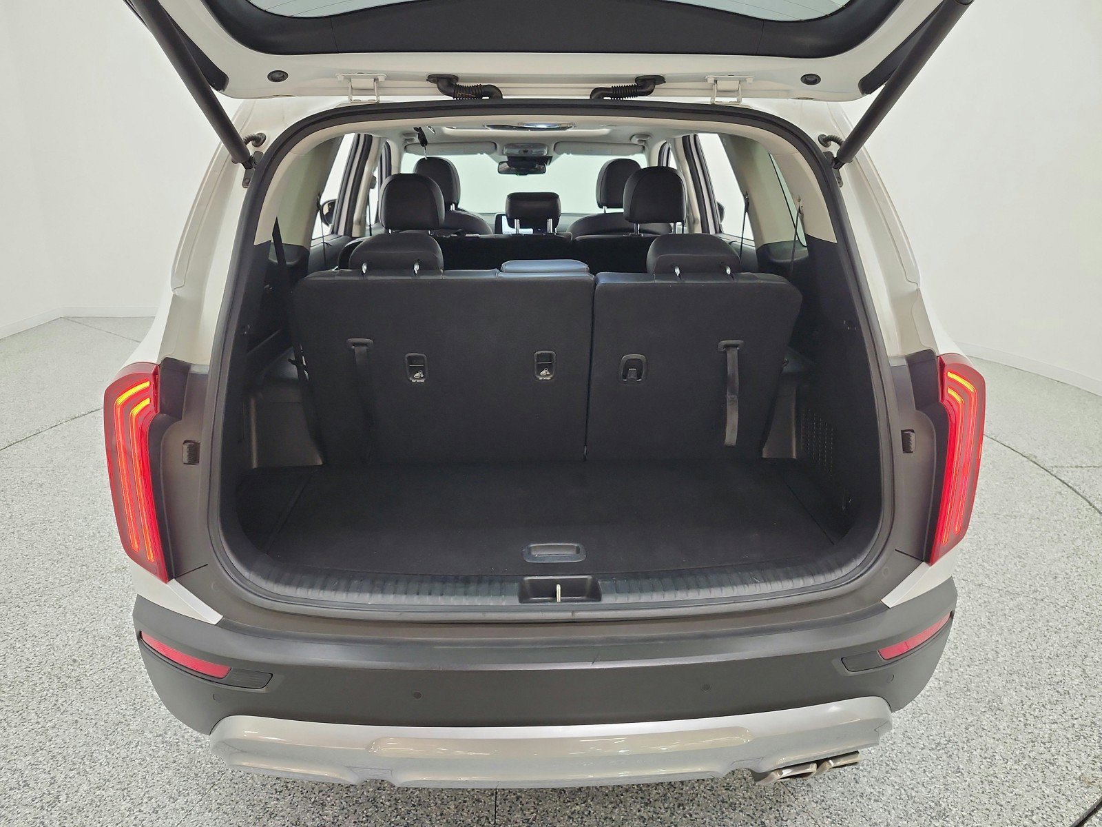 Used 2021 Kia Telluride EX AWD/4WD image 35