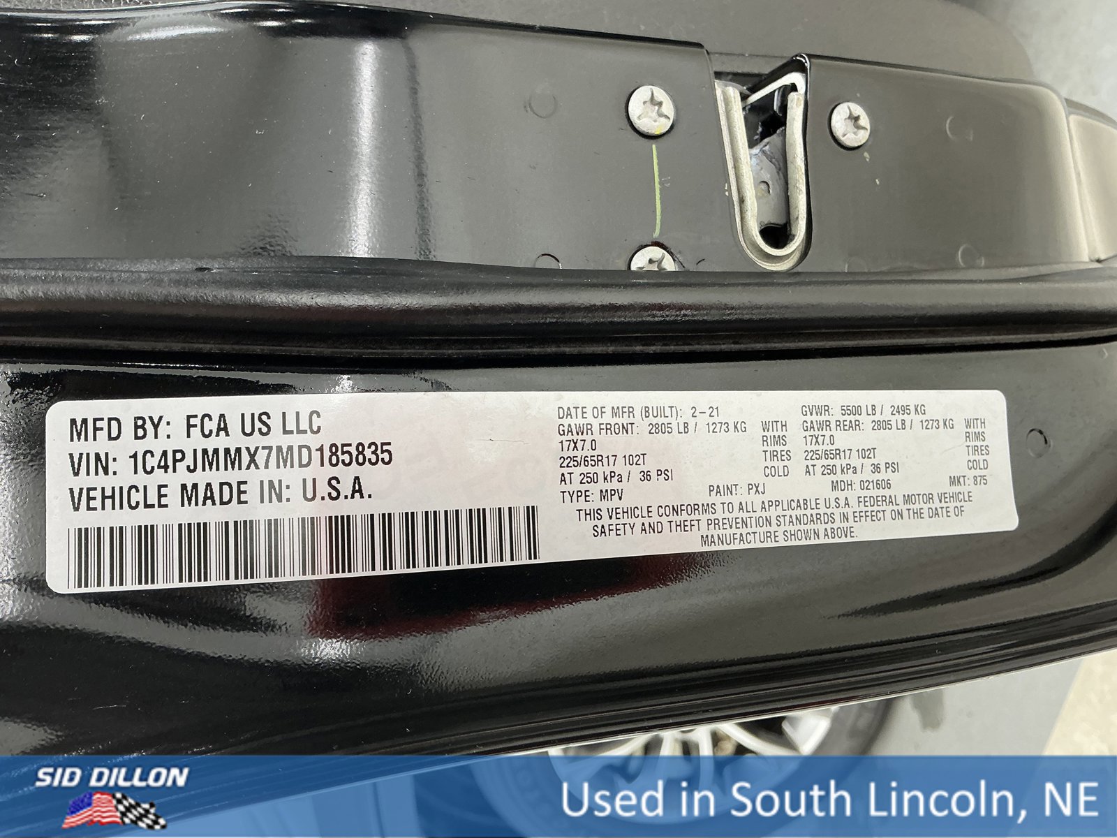 Used 2021 Jeep Cherokee Latitude Lux w/ Mopar Interior Package image 15