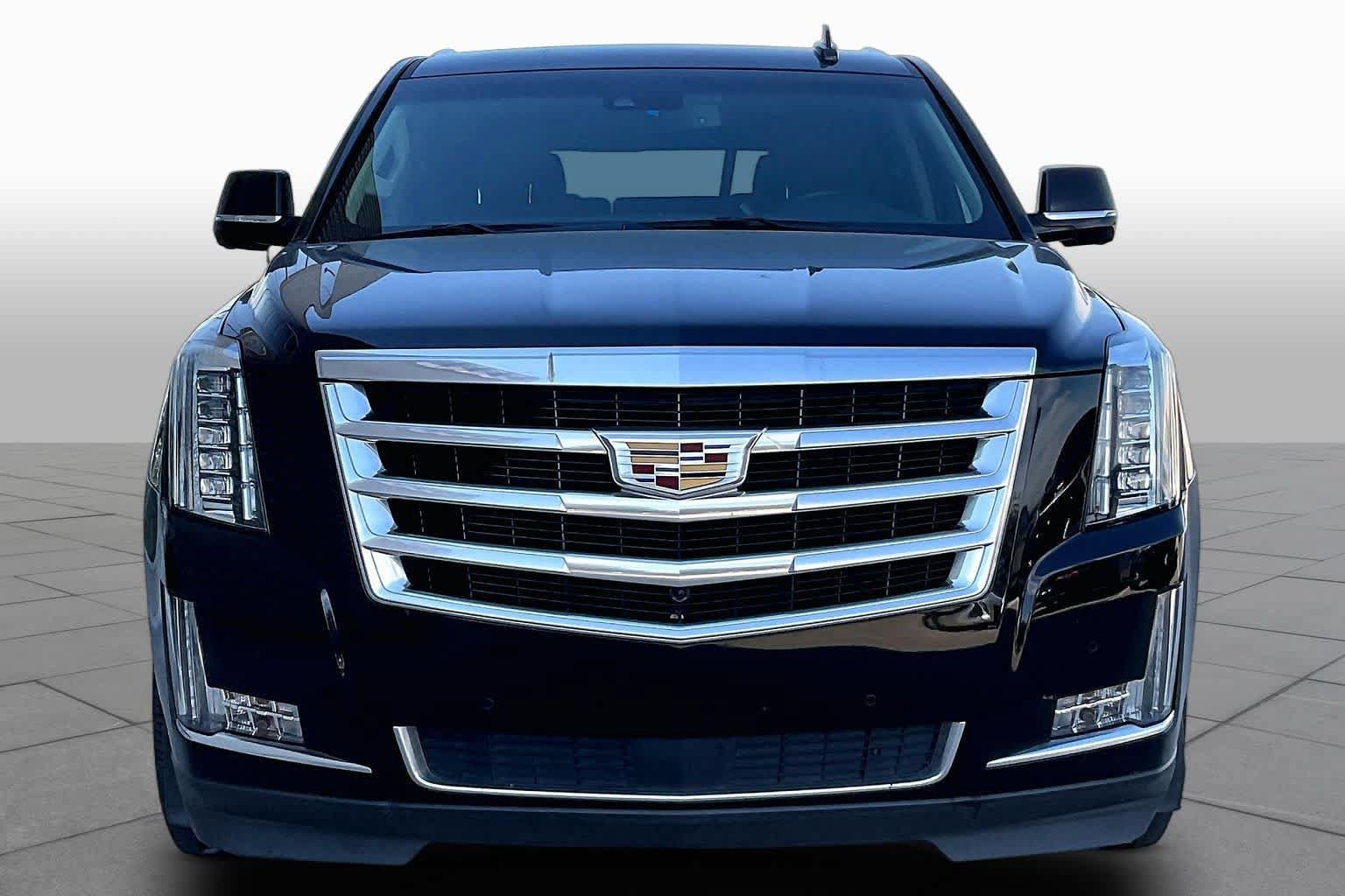 Used 2015 Cadillac Escalade Premium AWD/4WD image 4