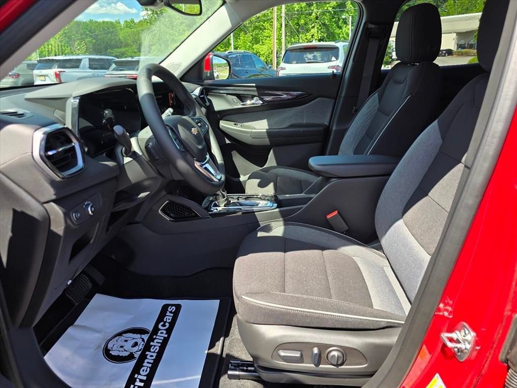 New 2026 Chevrolet TrailBlazer LT w/ Convenience Package FWD image 9