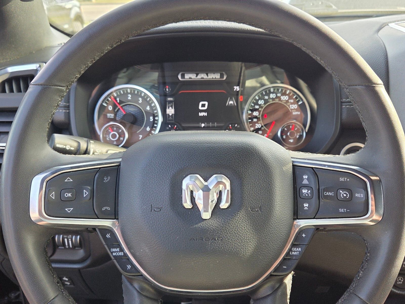 Used 2025 RAM 1500 Laramie image 26