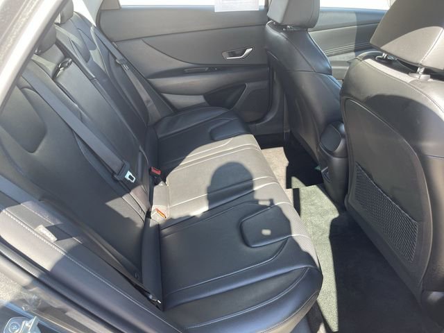 Used 2024 Hyundai Elantra Limited image 15
