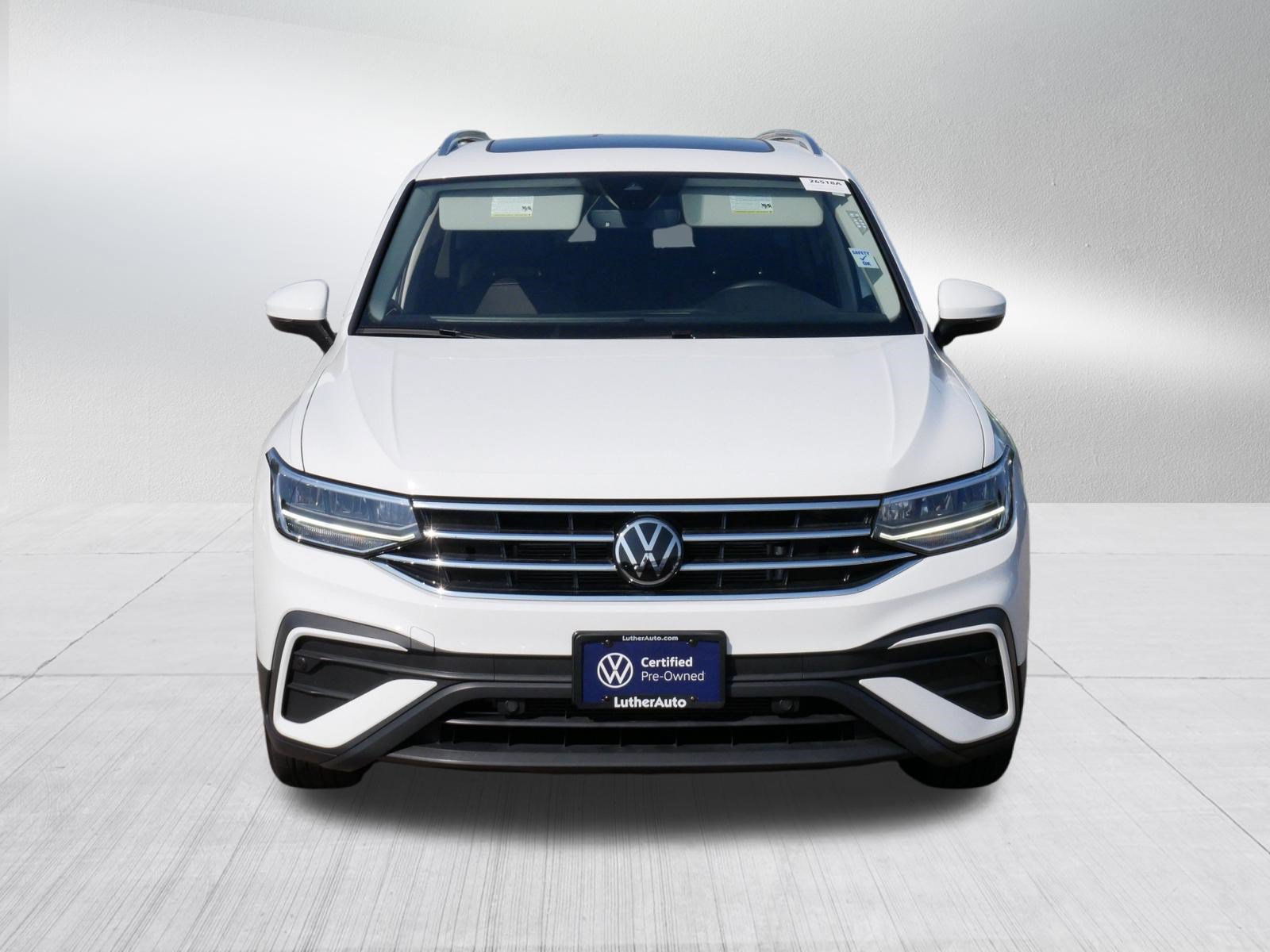 Certified 2024 Volkswagen Tiguan SE AWD/4WD image 2