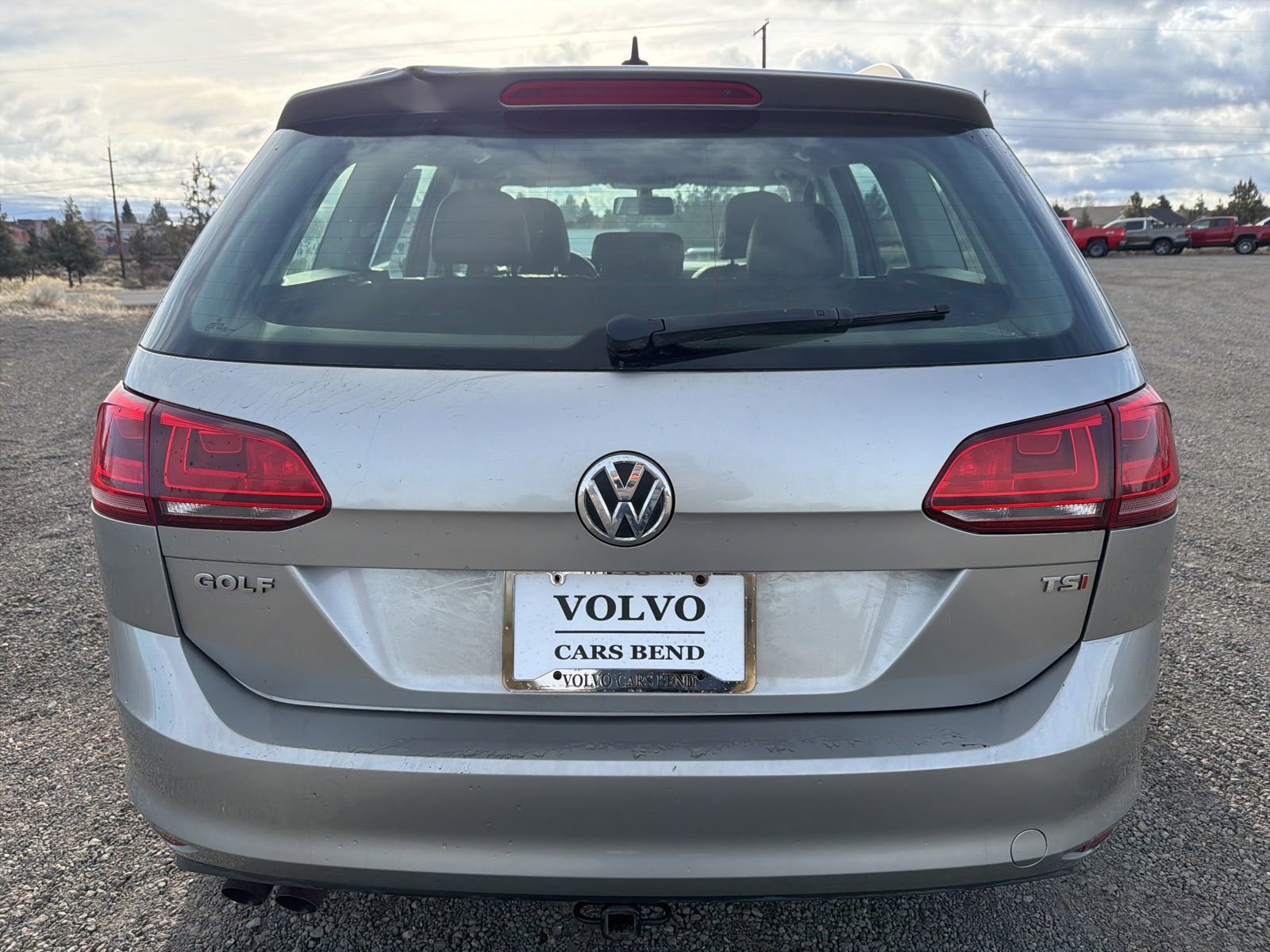 Used 2016 Volkswagen Golf Limited Edition image 3