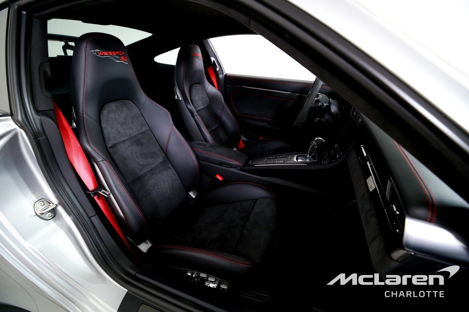 Used 2018 Porsche 911 GT2 RS w/ Weissach Package RWD image 21