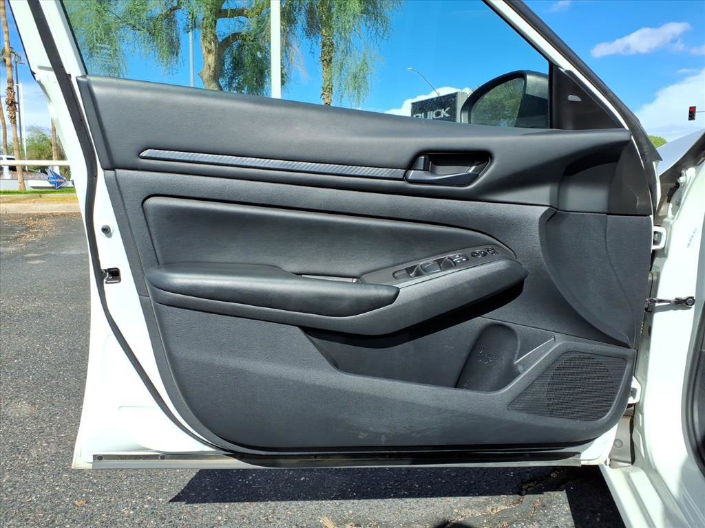 Used 2024 Nissan Altima 2.5 S image 18