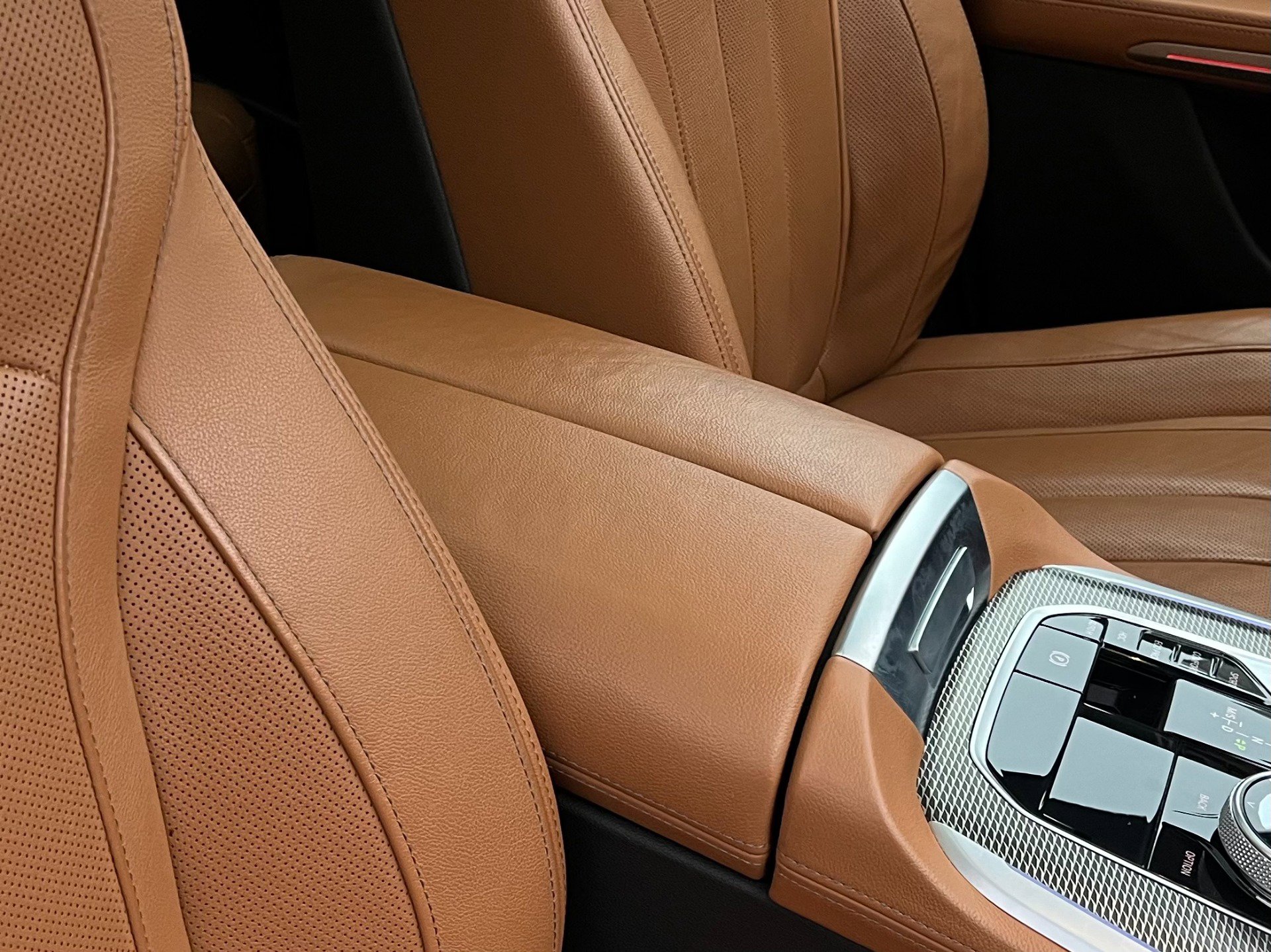 Used 2022 BMW X5 M50i w/ Executive Package image 32