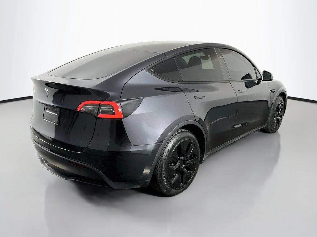 Used 2024 Tesla Model Y Long Range RWD image 6