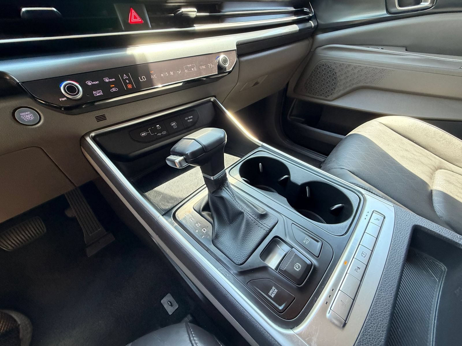 Used 2026 Kia Carnival FWD image 38