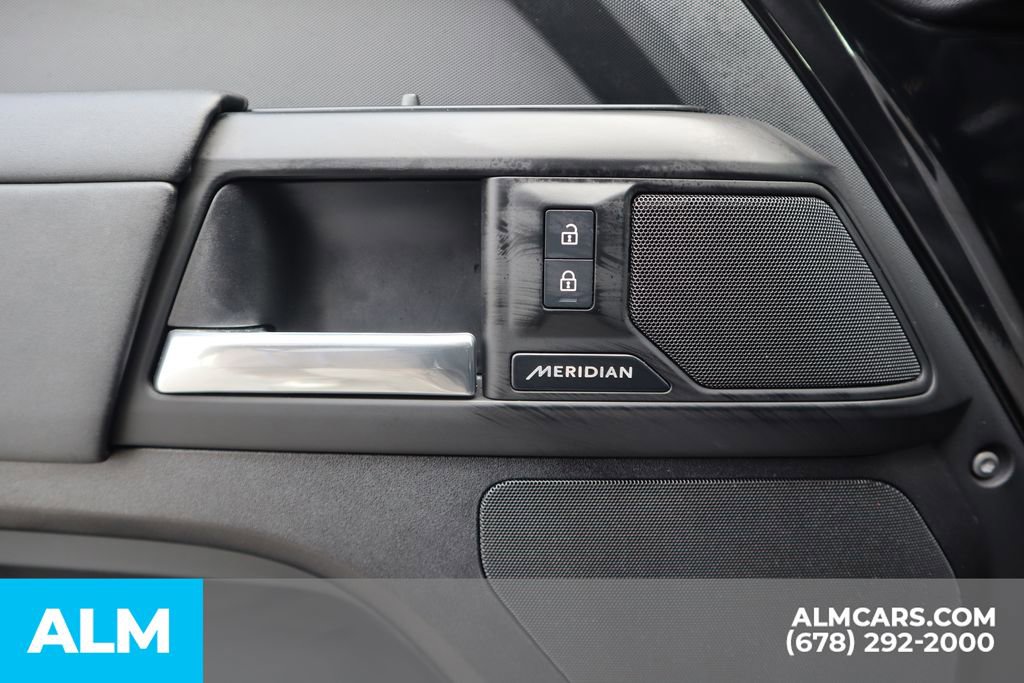 Used 2025 Land Rover Defender 110 S image 11