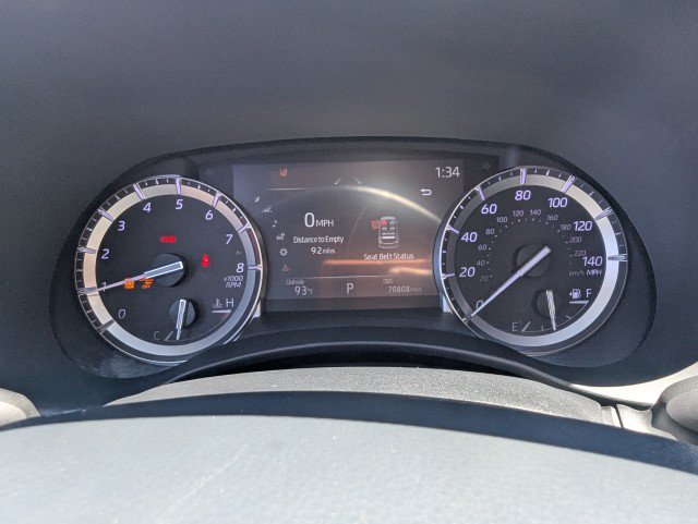 Used 2022 Toyota Highlander XLE AWD/4WD image 16