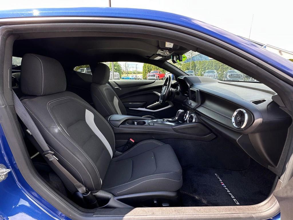 Certified 2021 Chevrolet Camaro LT RWD image 12