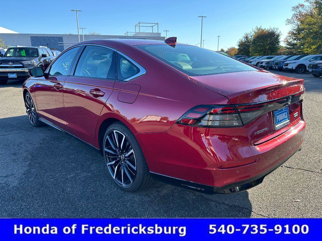 Certified 2025 Honda Accord Touring image 4