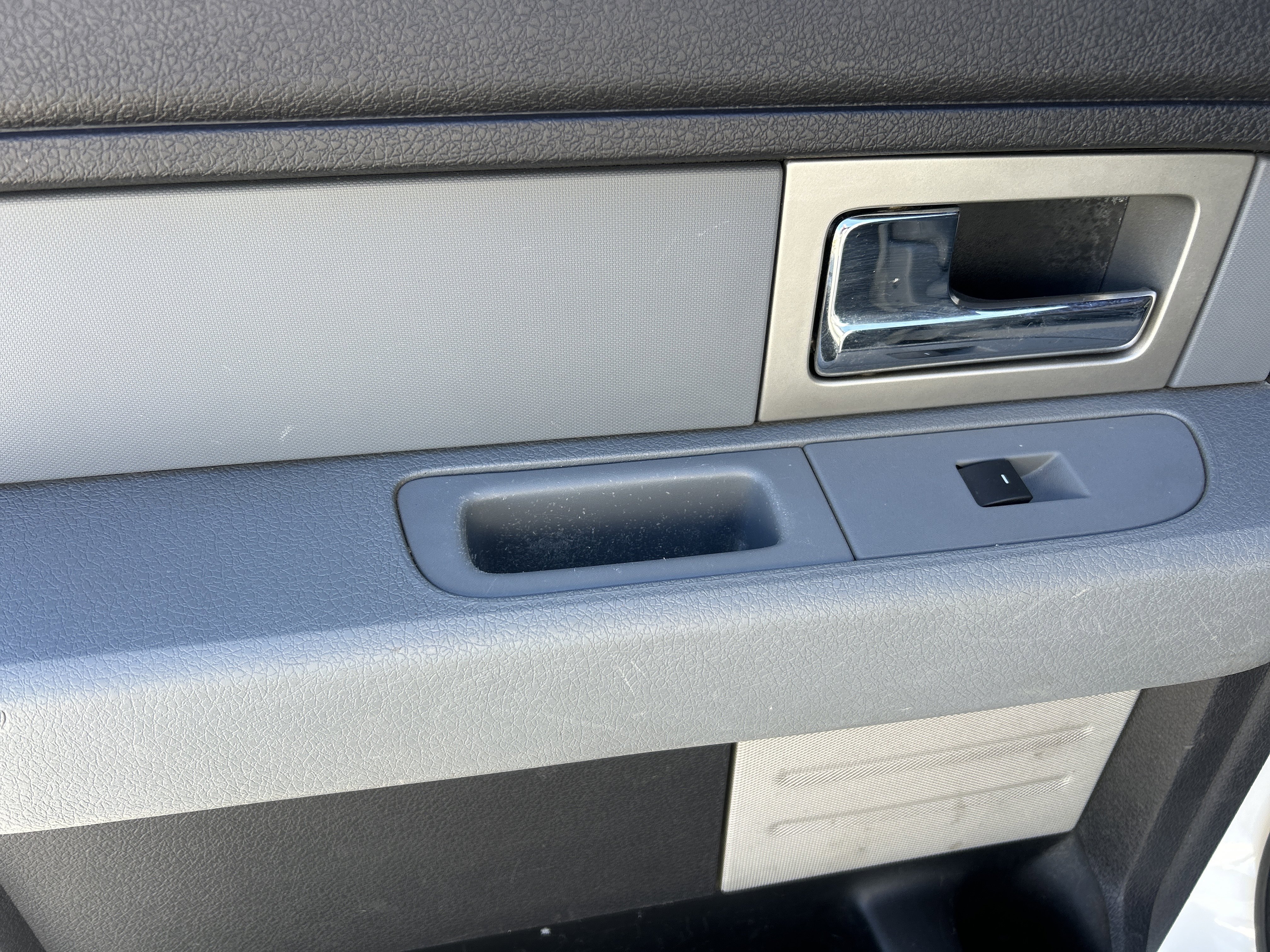 Used 2011 Ford F150 XLT w/ XLT Chrome Pkg image 34