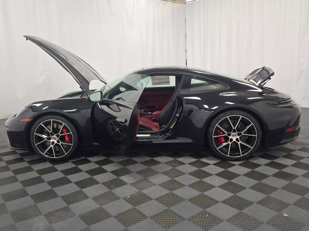 New 2026 Porsche 911 Carrera 4S image 13