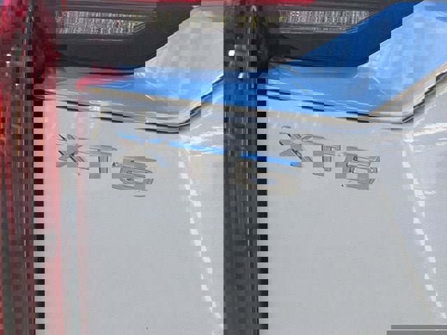 New 2025 Cadillac XT6 Luxury image 13