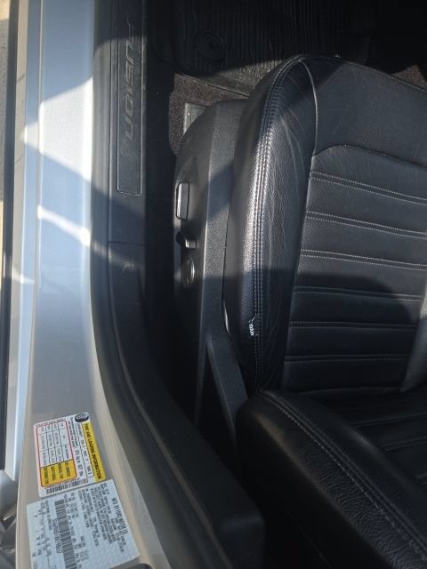 Used 2019 Ford Fusion SE FWD image 10