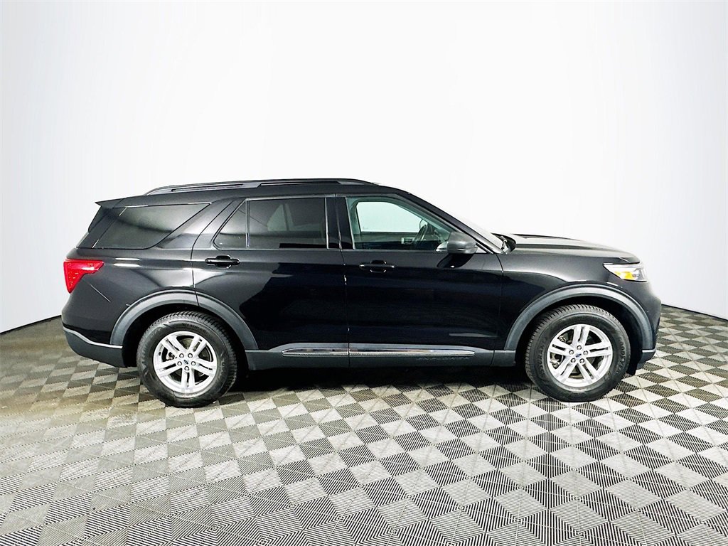 Used 2022 Ford Explorer XLT image 8