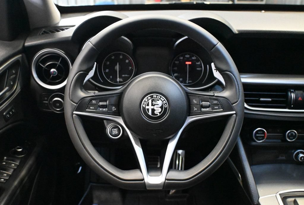 Used 2019 Alfa Romeo Stelvio Sport w/ Quick Order Package 22K Sport RWD image 8