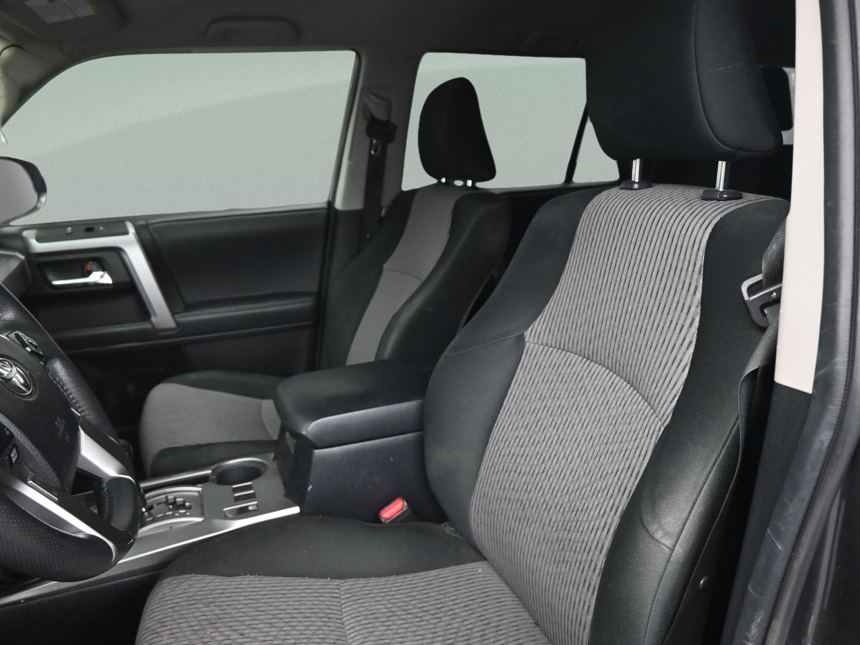 Used 2021 Toyota 4Runner SR5 image 31