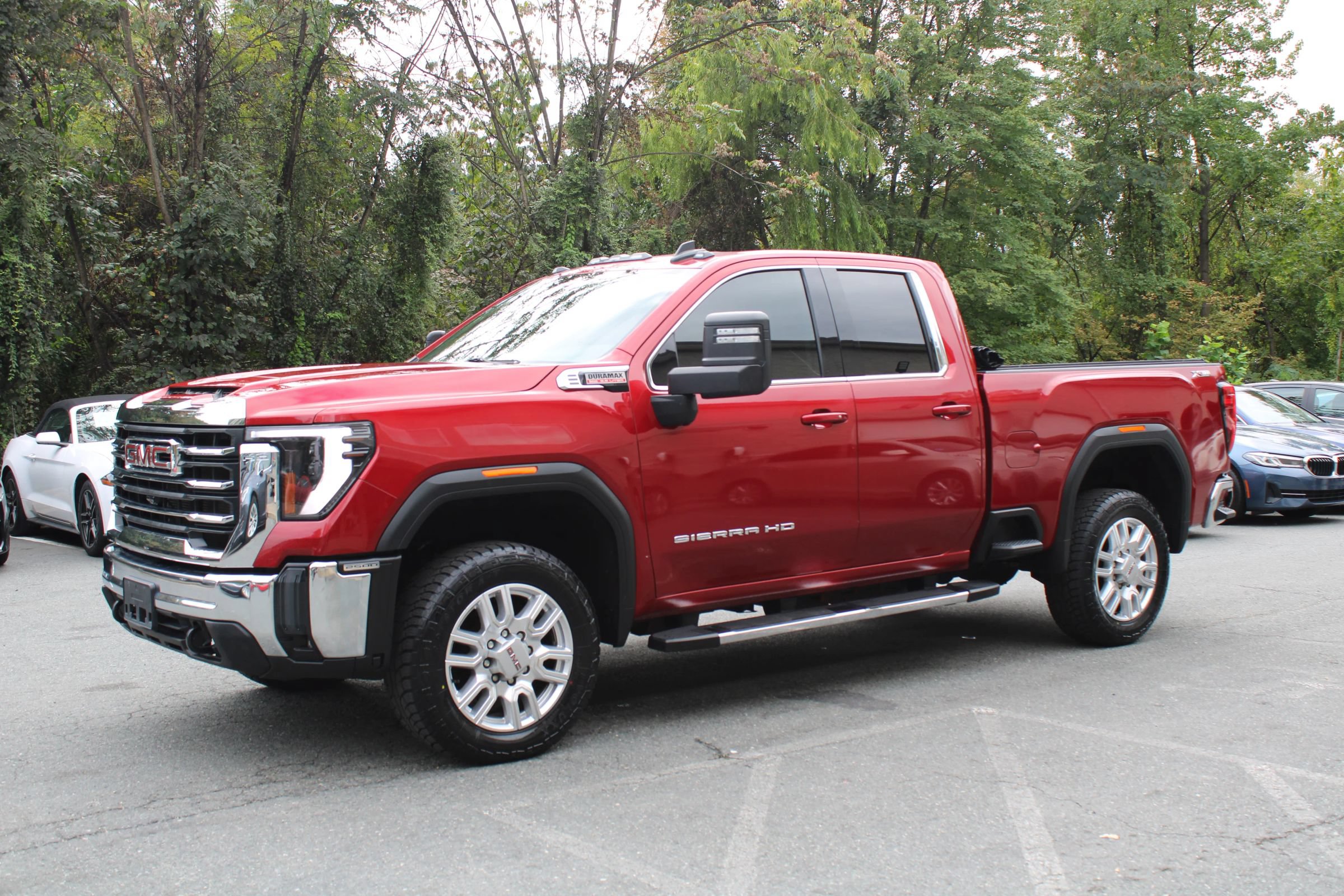 Used 2024 GMC Sierra 2500 SLE w/ SLE Value Package; AWD/4WD image 3
