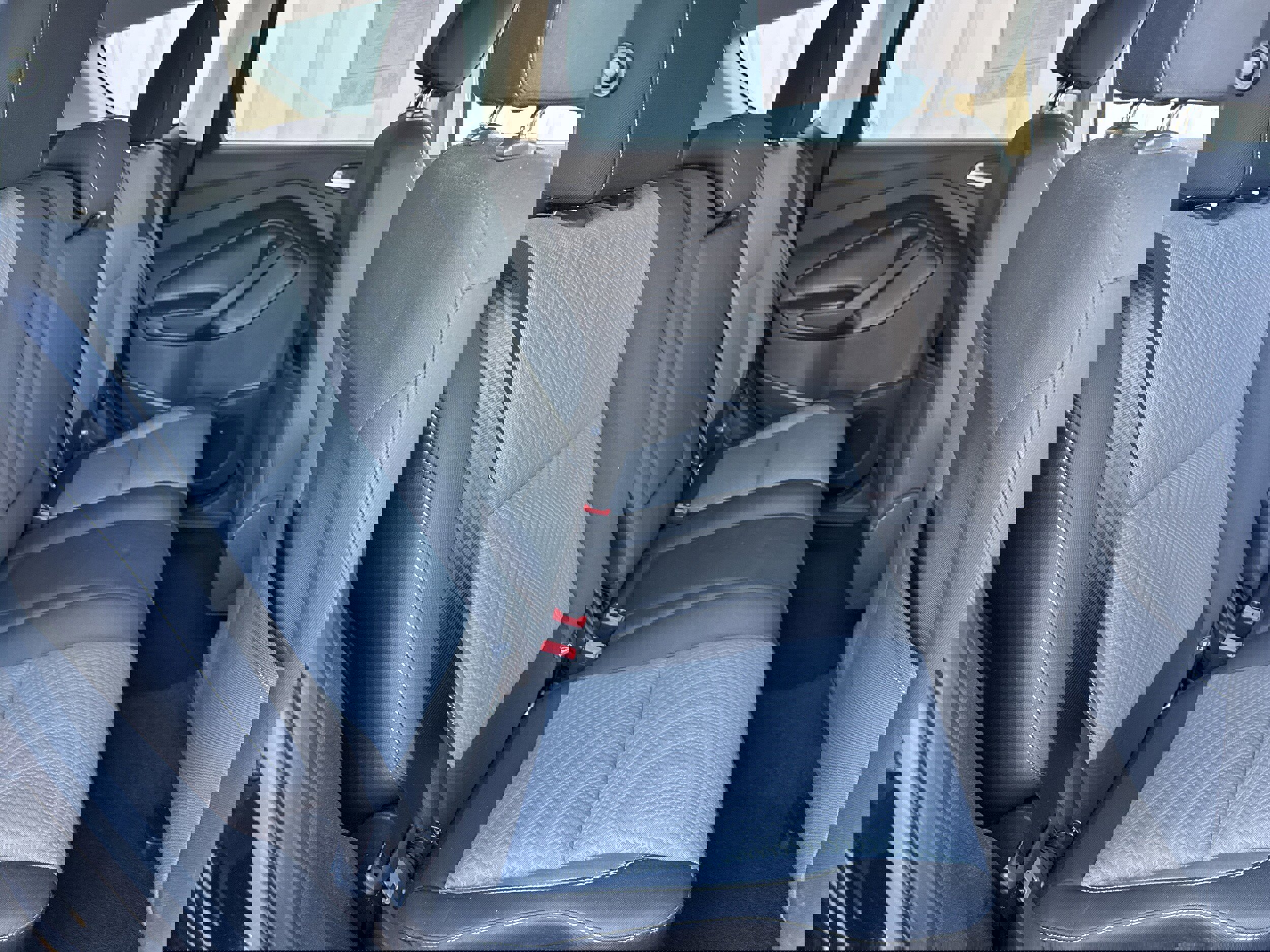 Used 2017 Ford Escape SE image 12