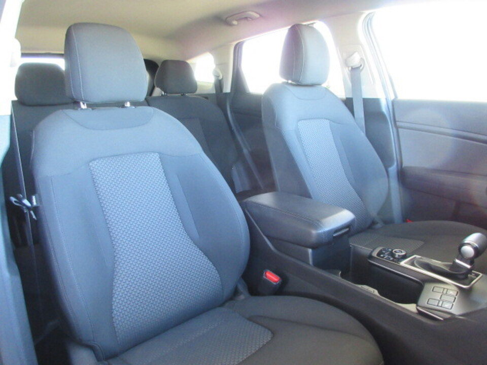 Used 2024 Kia Sportage LX image 22